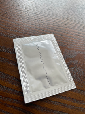 オルビスリンクルホワイトをホワイトクリアエッセンスと比べてみた。